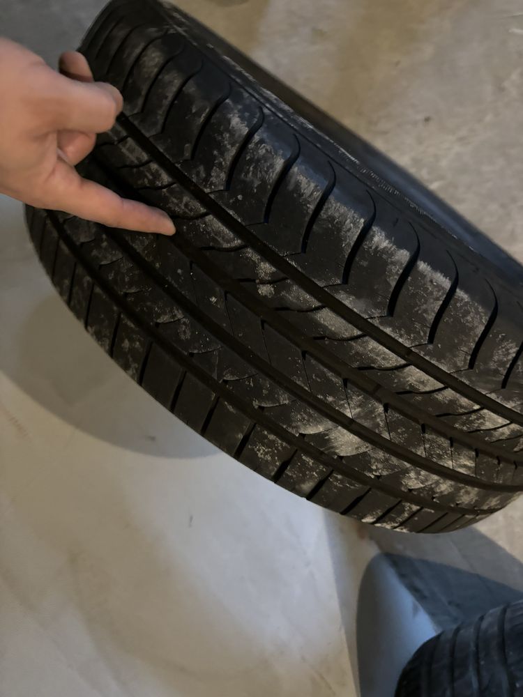 Шина goodyear 215/55 r17