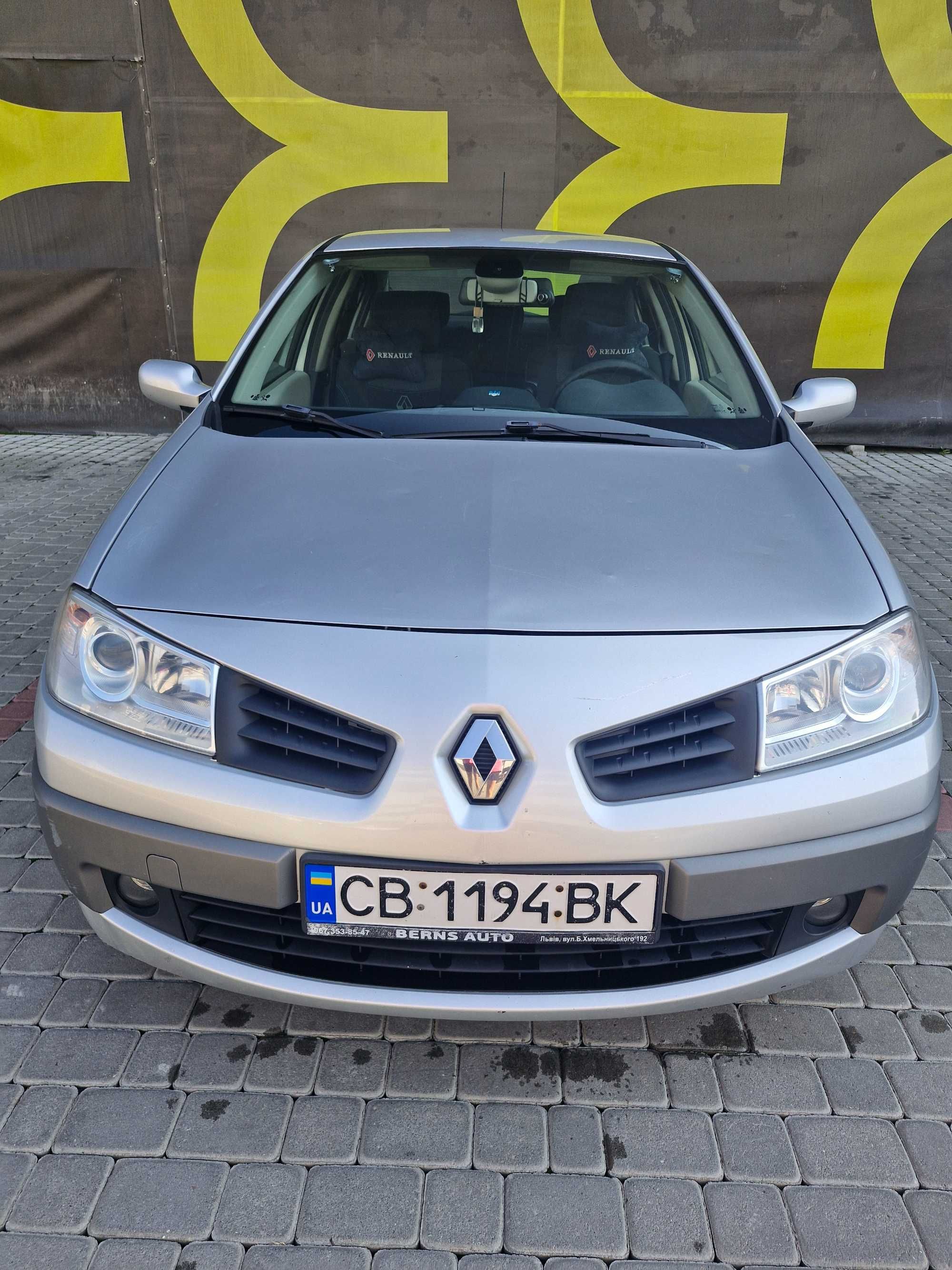 Авто Рено Меган 2