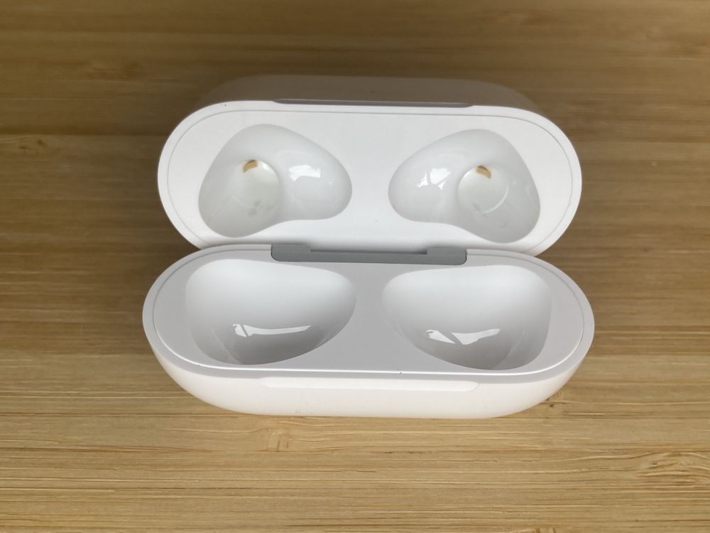 Новий оригінальний кейс для навушників Apple AirPods 3-го покоління