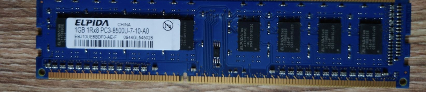 Pamięć RAM ELPIDA 1GB DDR3 1066MHz EBJ10UE8BDF0-AE-F PC3-8500U