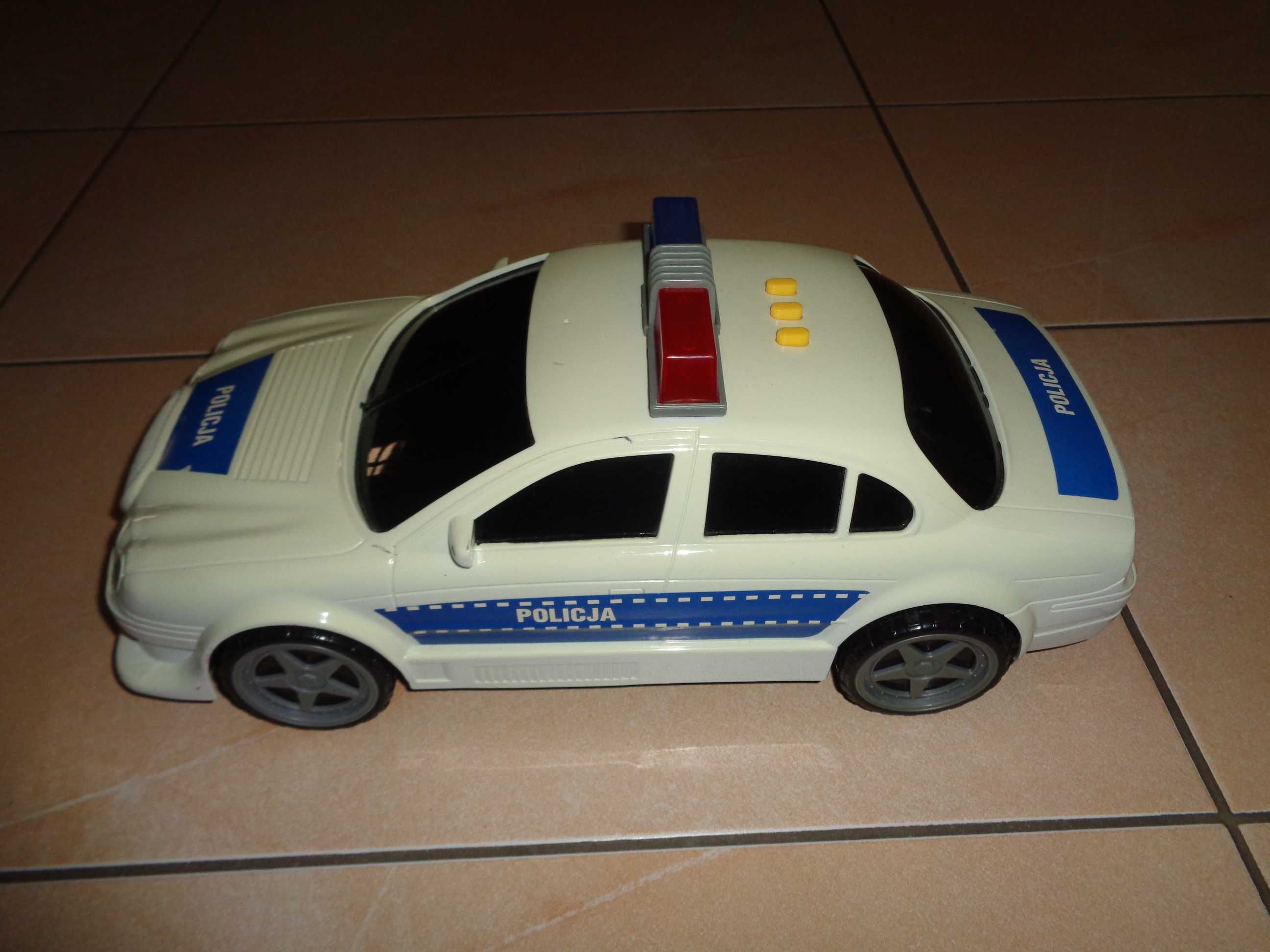 duże auto policyjne samochód radiowóz policyjny dżwięki i światła