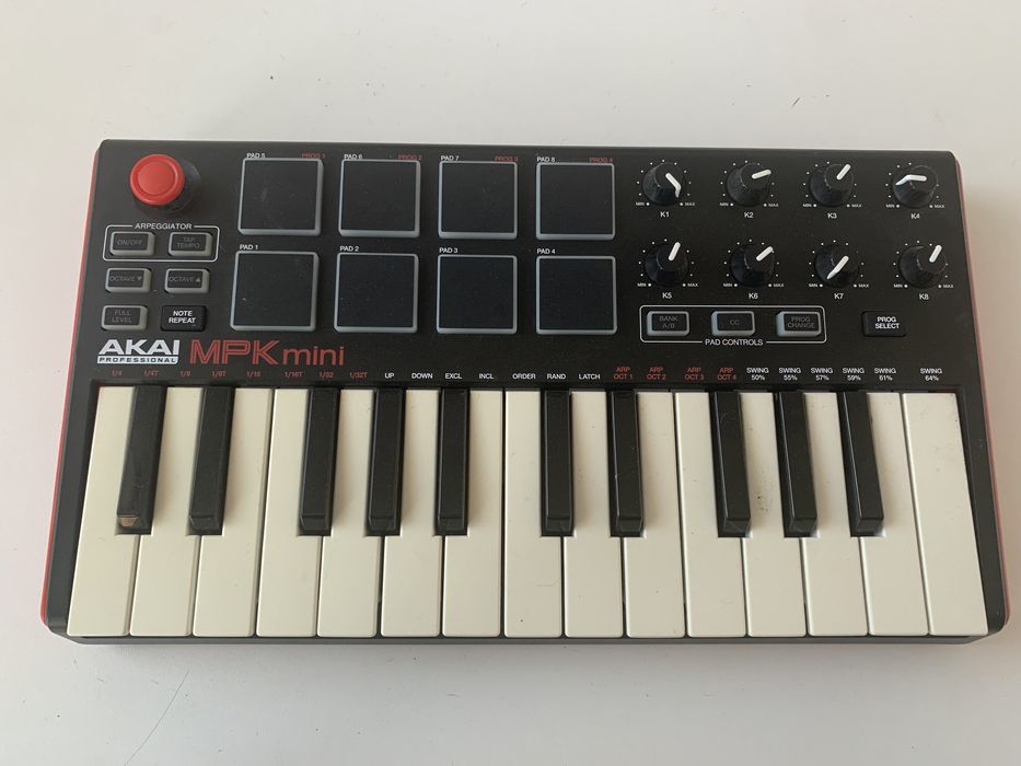 Мидиклавиатура AKAI MPK mini