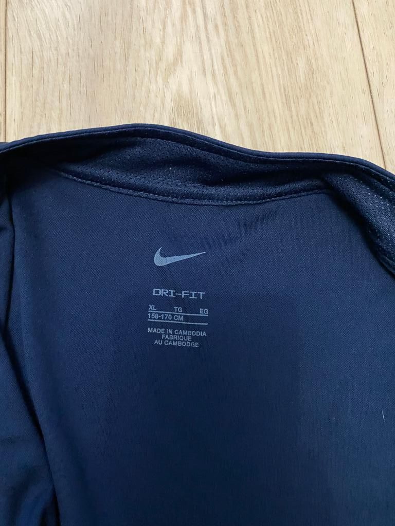 Bluza sportowa Nike dla chłopca rozmiar 158 164 cm piłka nożna sport w