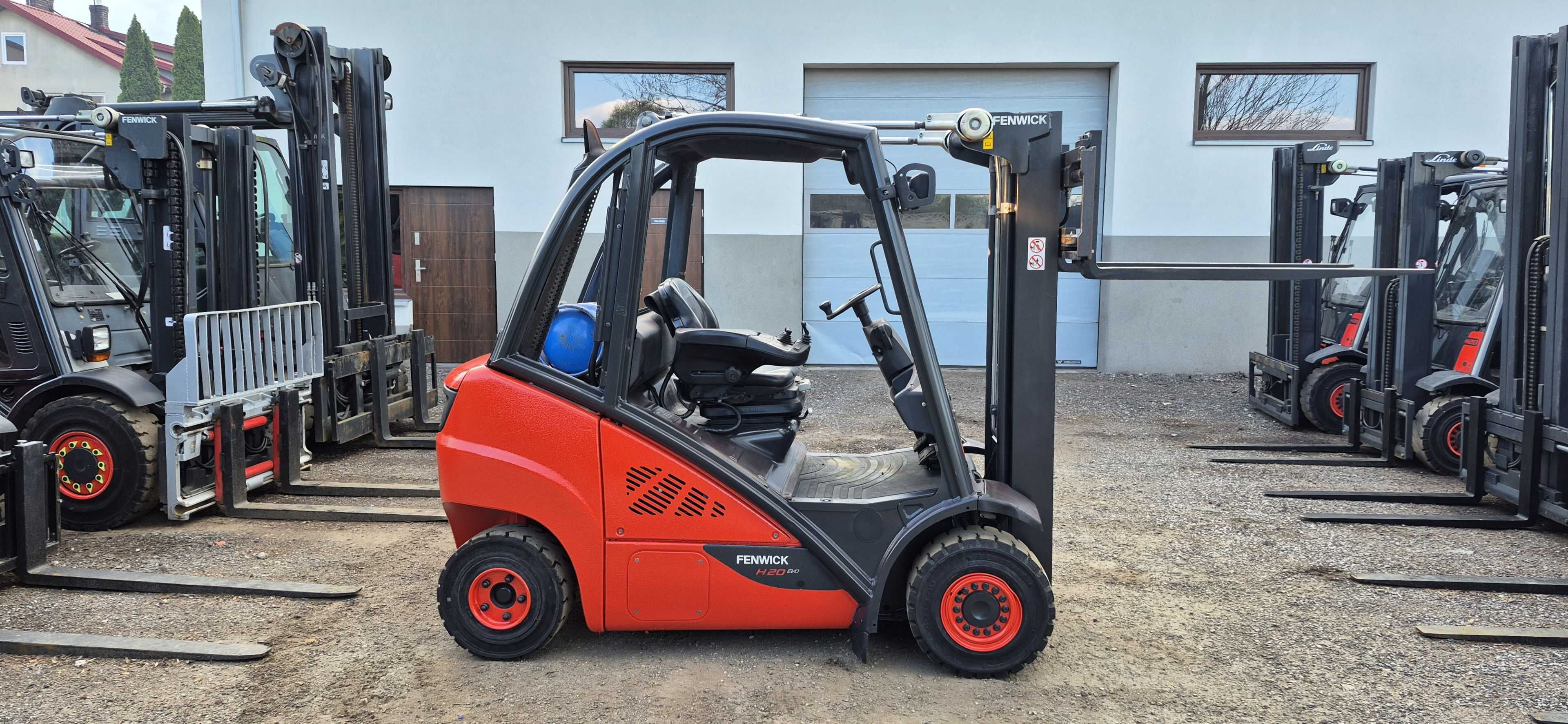 Wózek Widłowy Linde H20T/600 - Rok 2018 - Triplex 4.70 m - 5400 mth