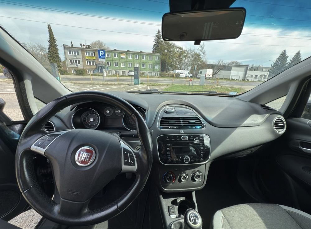 Fiat Punto 2012r - wazne OC i przeglad do 2026r