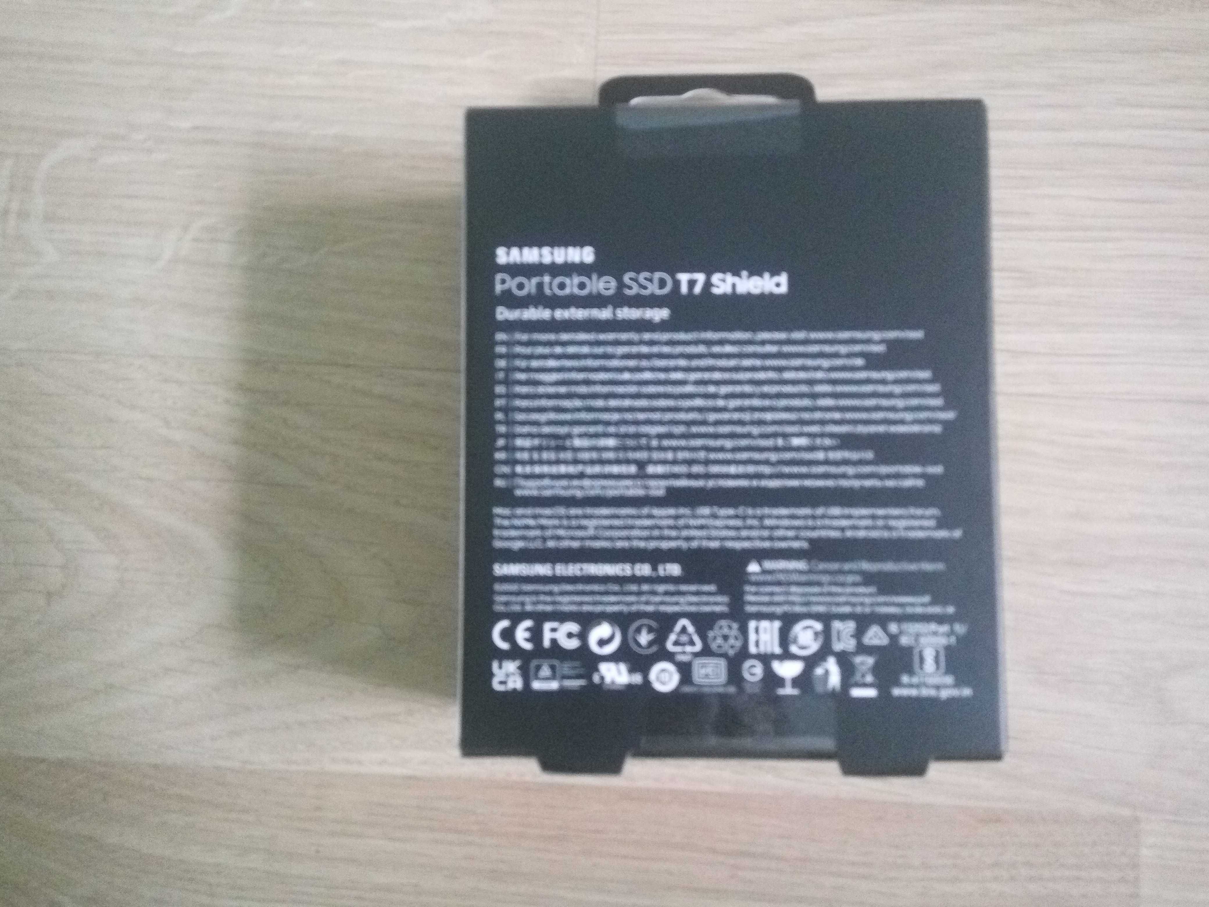 Зовнішній диск SSD SAMSUNG T7 Shield 1 TB, 2 TB