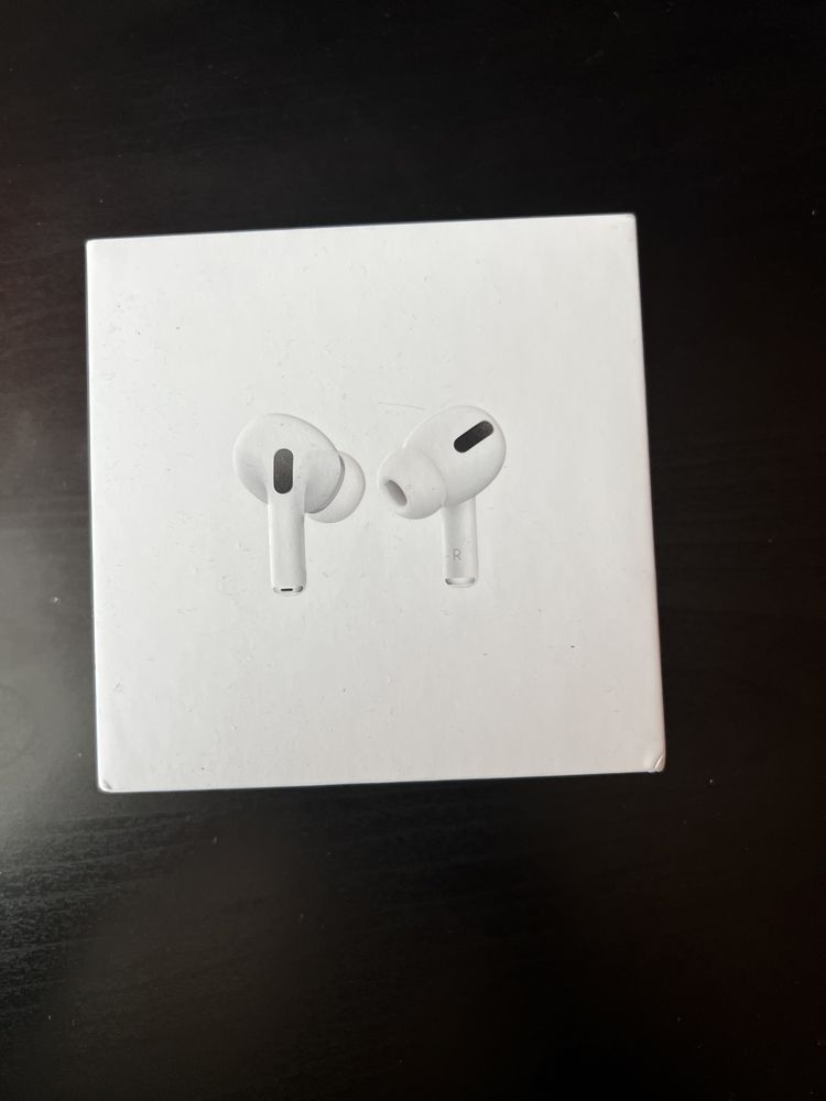 Vendo APPLE AirPods Pro (magsafe charging case version)