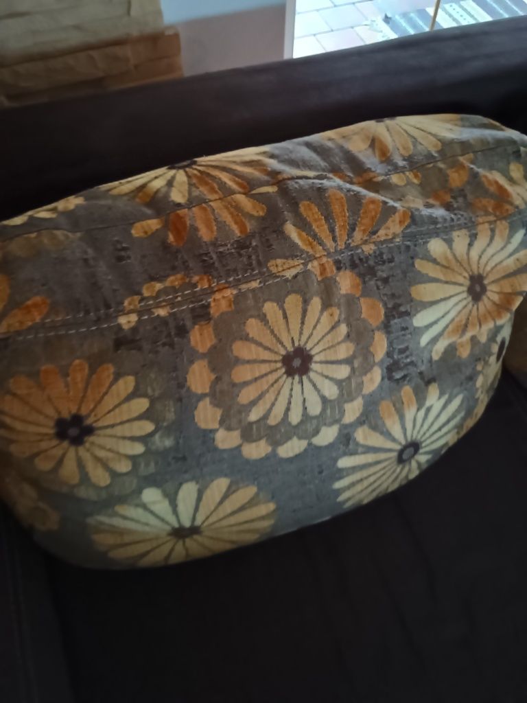 Sofa z funkcją spania.