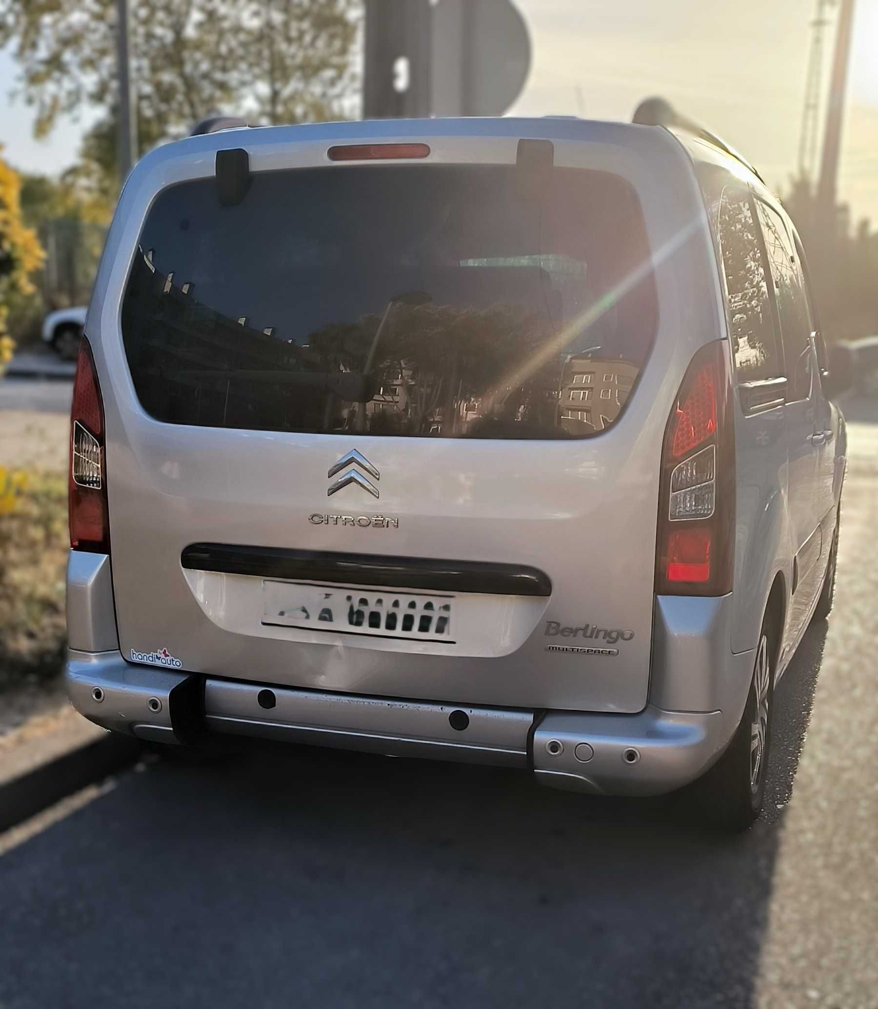 Citroën Berlingo 1.6 HDi 5 Lugares ou 4 Lugares + Cadeira de Rodas