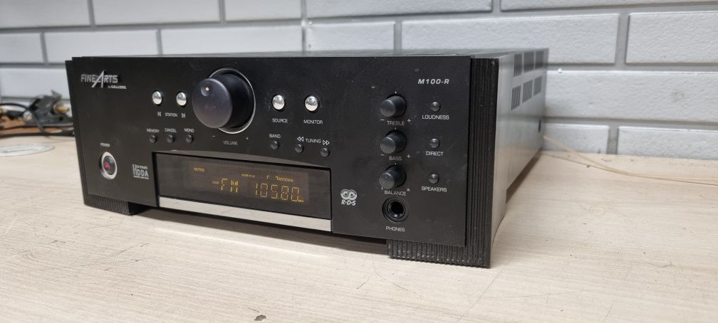 Amplituner GRUNDIG FineArts M100 R