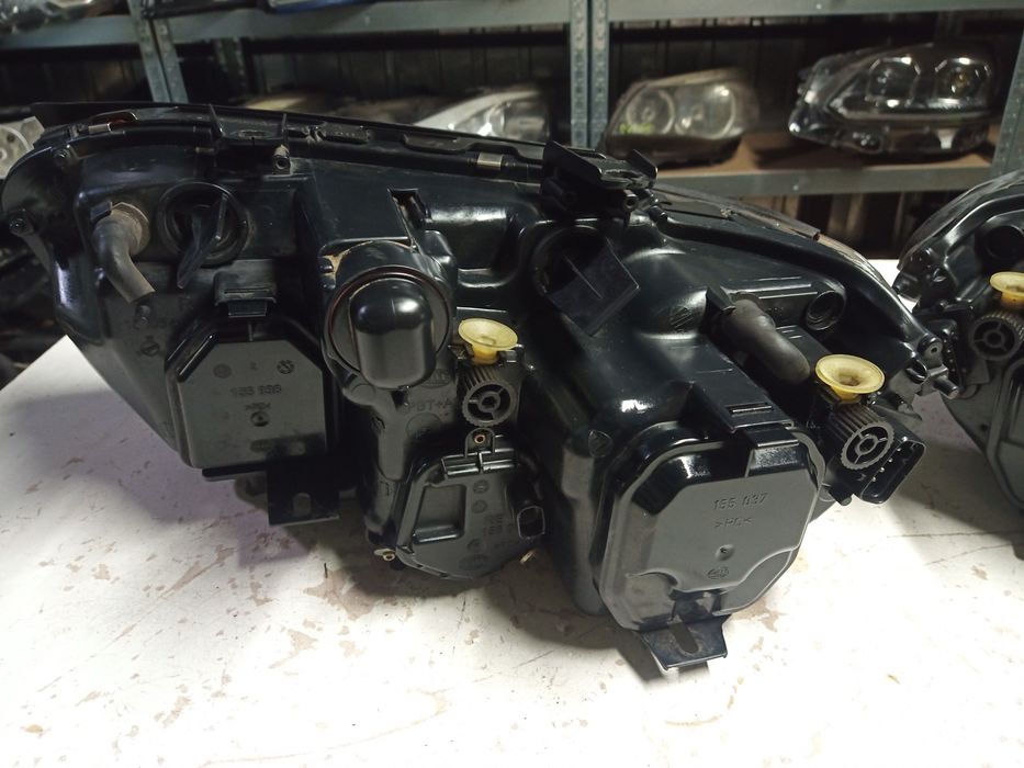 Komplet lamp BMW E65 przed liftem Xenon Europa