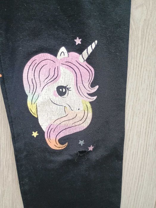 3 pary legginsów H&M rozmiar 116 – wady