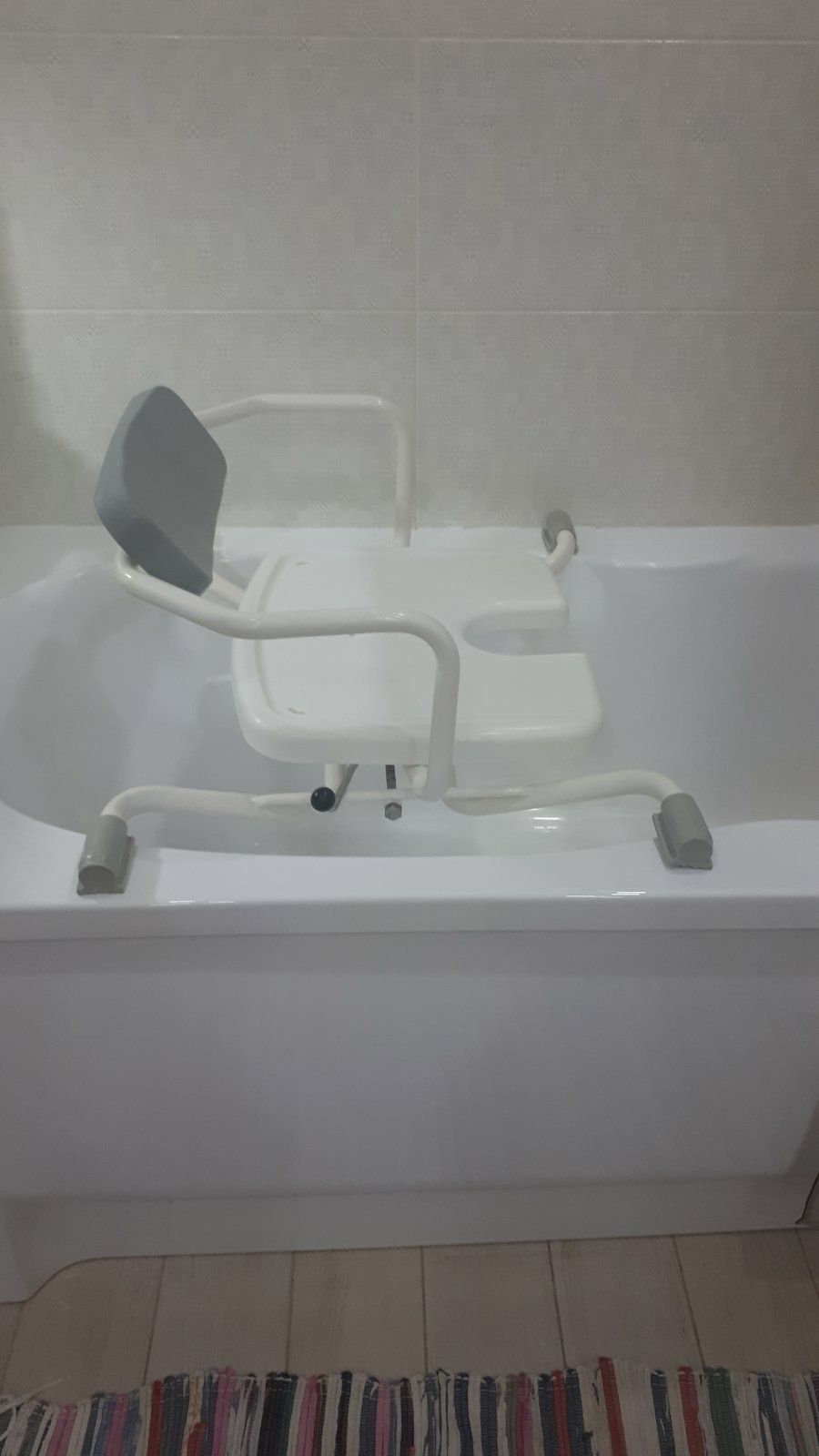 Сиденье для ванной