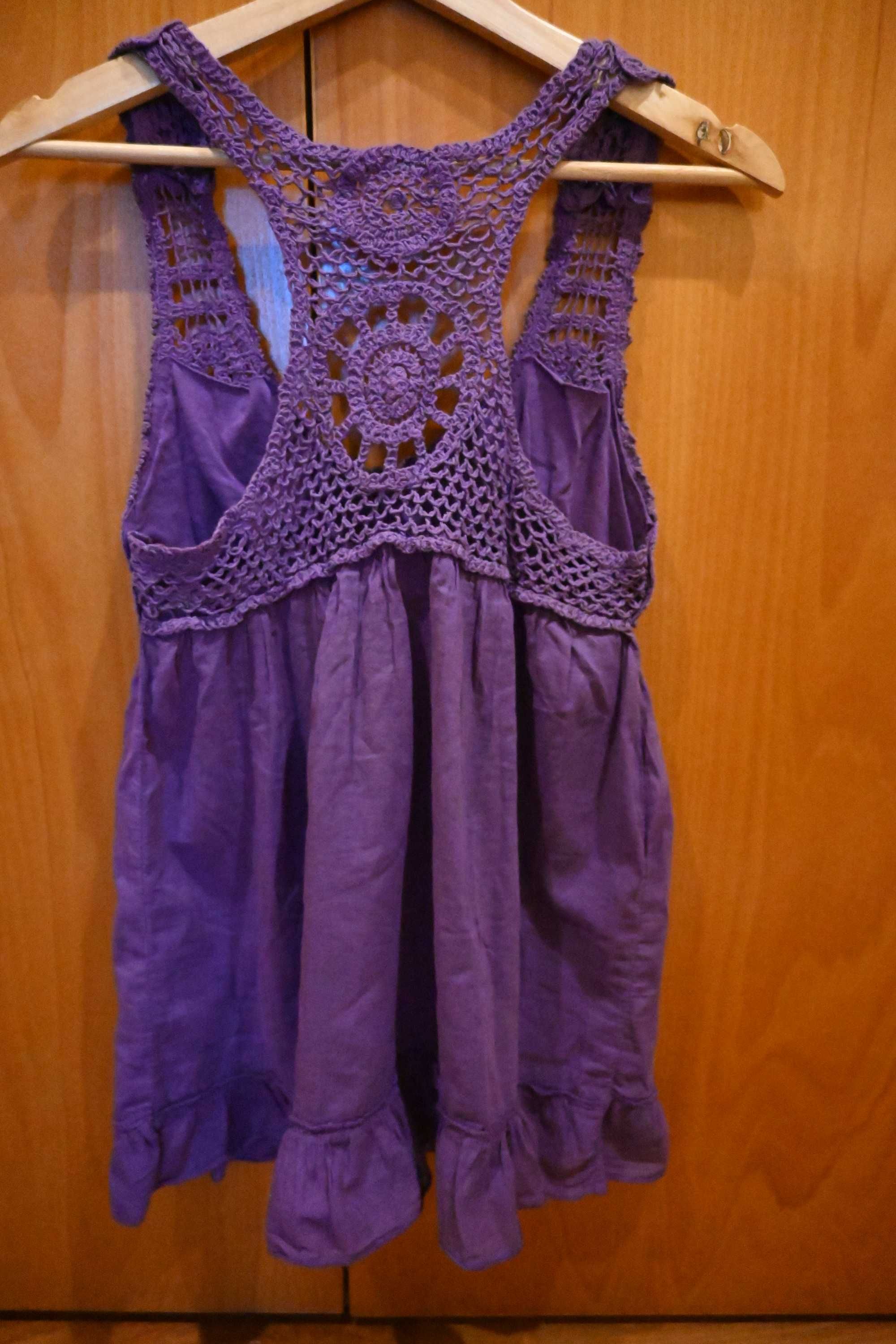 Top roxo com folho
