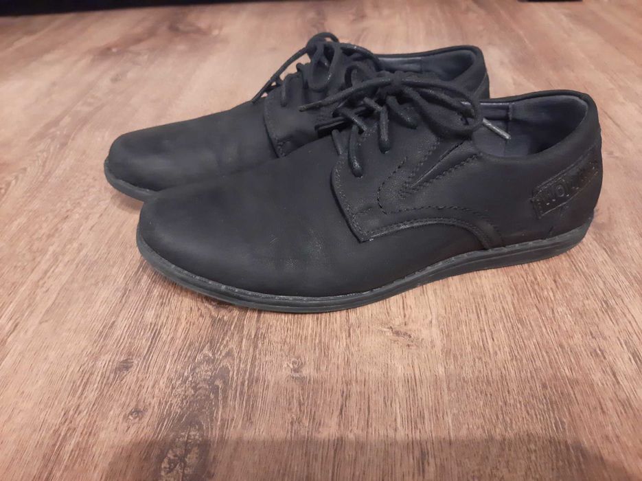 Buty chłopięce komunjne 36