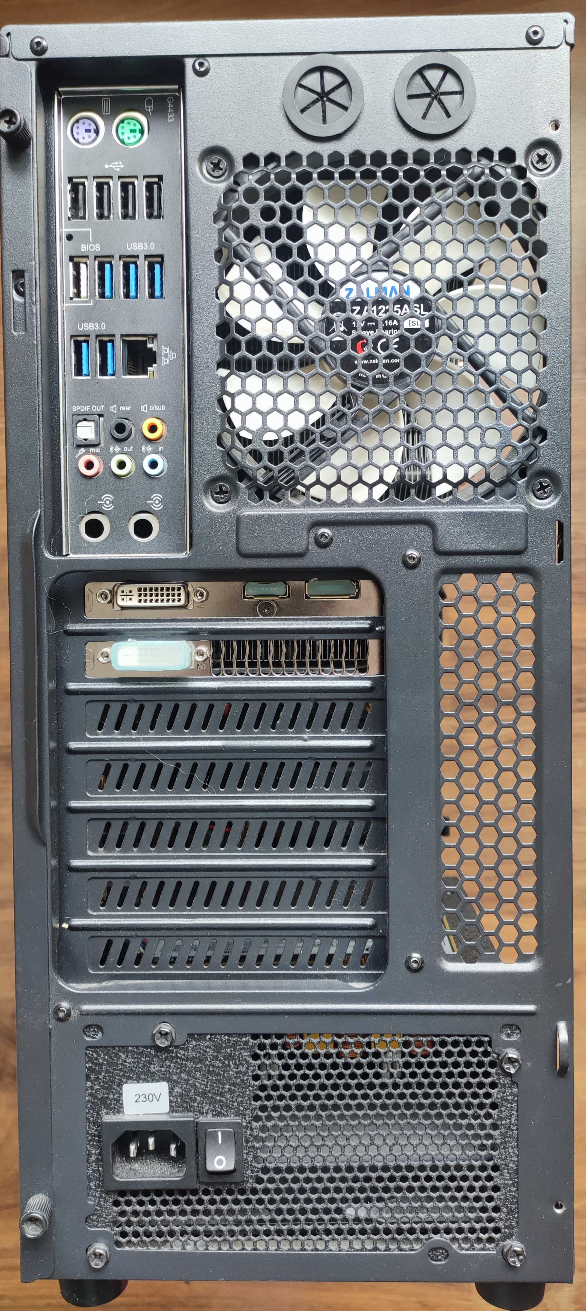 Gigabyte GA-X99-UD3 (GA-X99-UD3)+ Intel Core i7-5820K