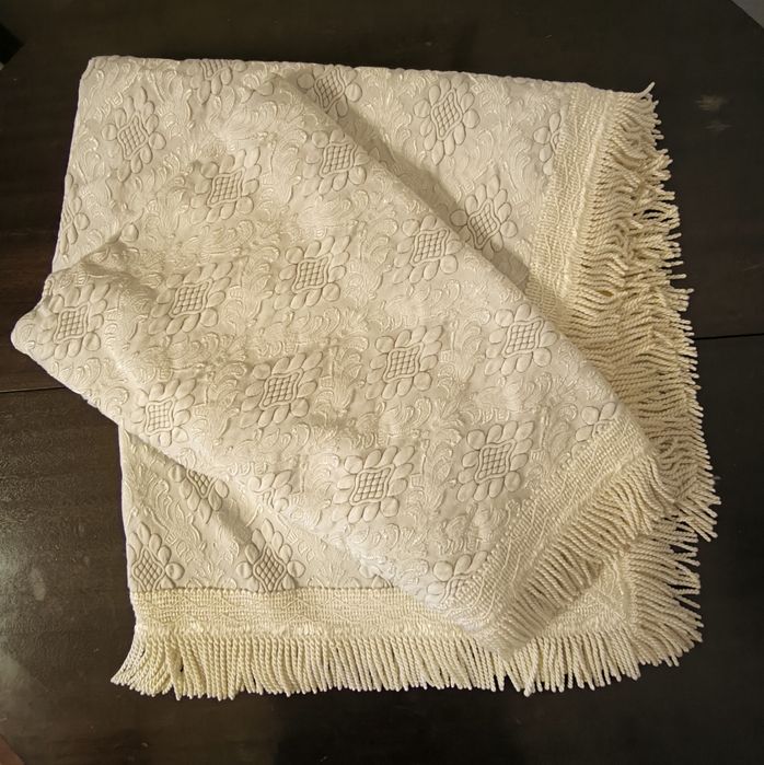 Colcha 190x240. Varão em madeira 1,9m + argolas