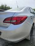 Opel Astra J sedan zderzak tył tylny zderzak pdc z176