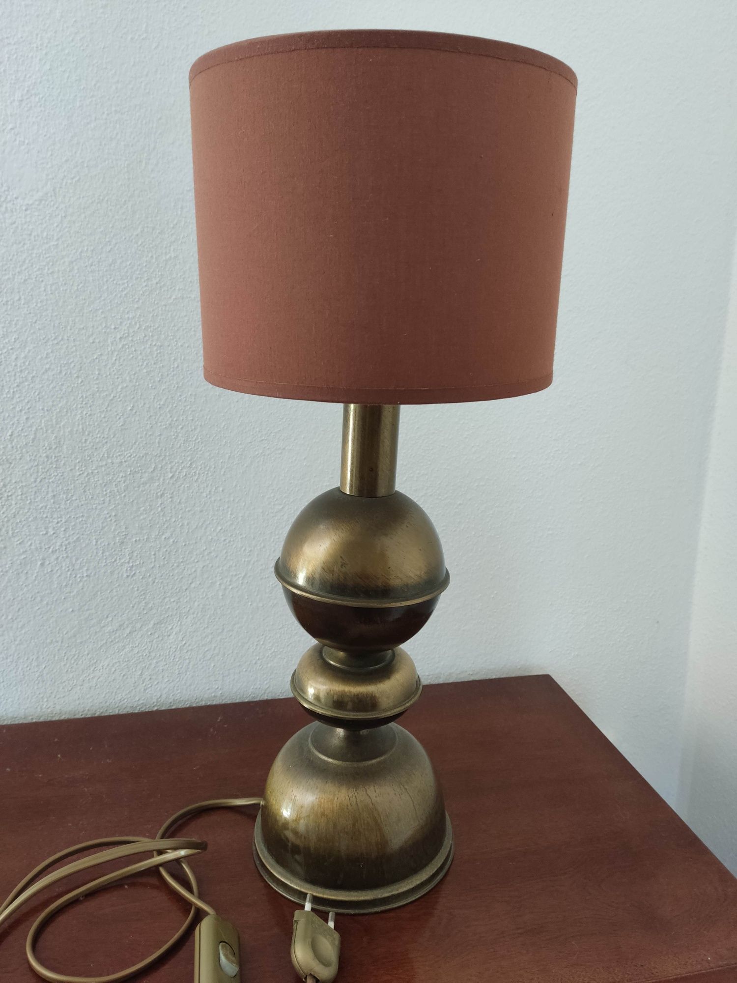 Candeeiro de mesa