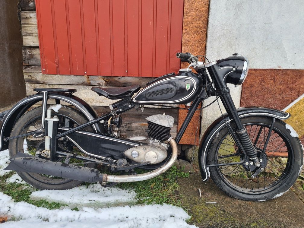 DKW RT200 zadki model rok 1952