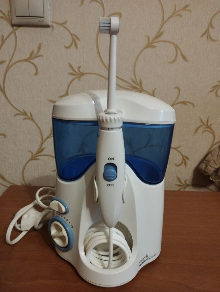 Ирригатор для полости рта WATERPIK WP-100 E с регулировкой давл