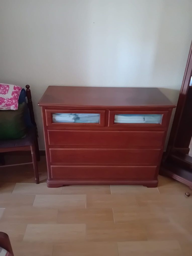 Conjunto Mobilia quarto -roupeiro/mesas/espelho e comoda