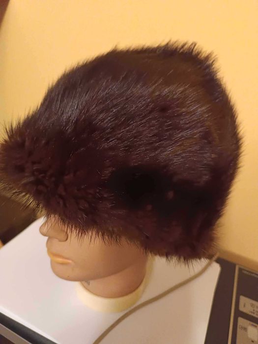 futrzana czapka z czekoladowej norki