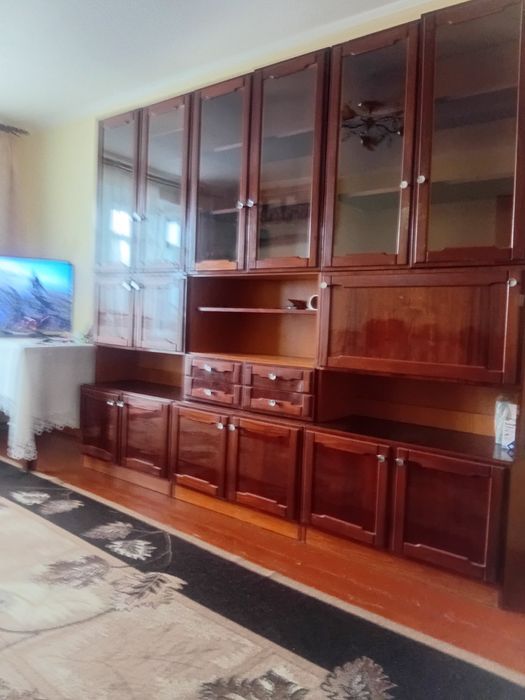 Стінка у вітальню