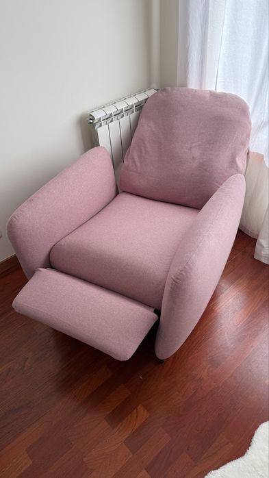 sofa poltrona reclinável rosa