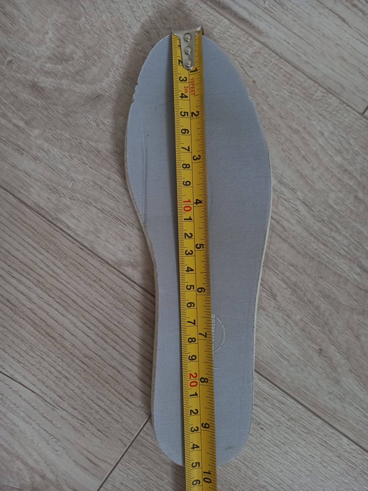 Продам мокасины слипоны TOMS