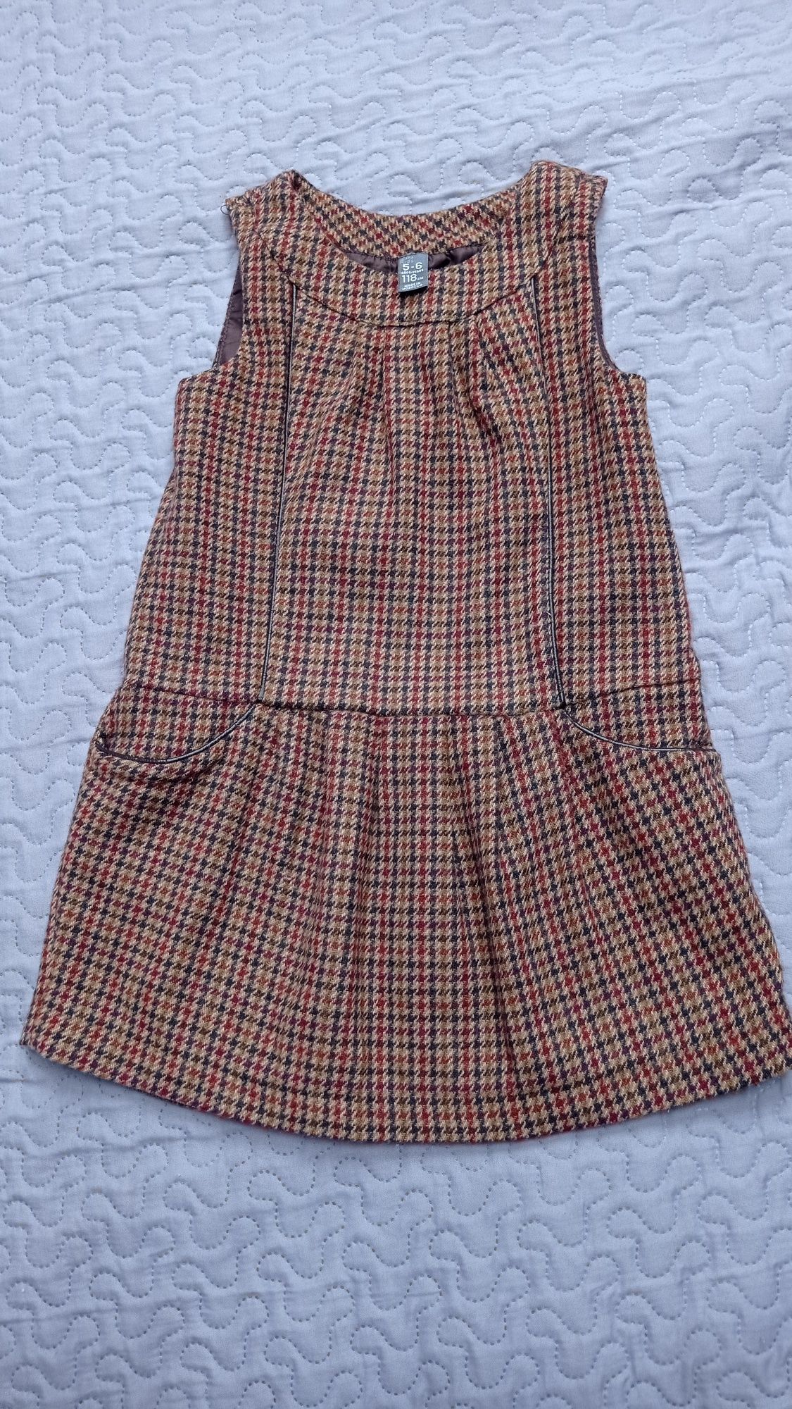 Sukienka Zara kids z miękkiej wełny 118