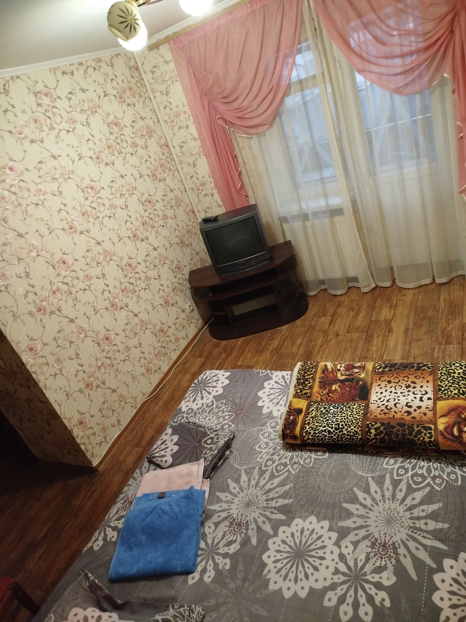 Квартира подобово, погодинно на 600 річчя (Мегамол)