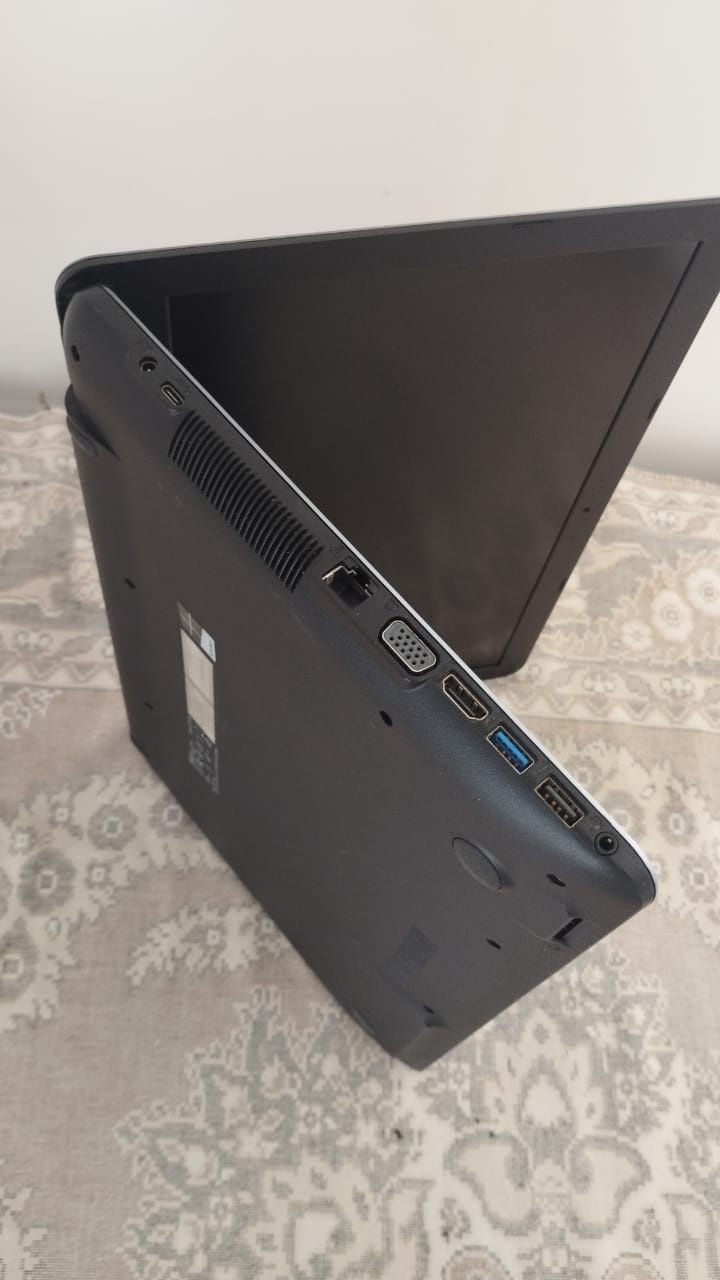 Asus R540Y, AMD A8-7410, ddr 8gb