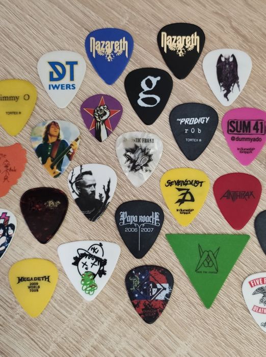 Медиаторы Kiss, Linkin Park, AC/DC, Seether, The Prodigy, Korn.