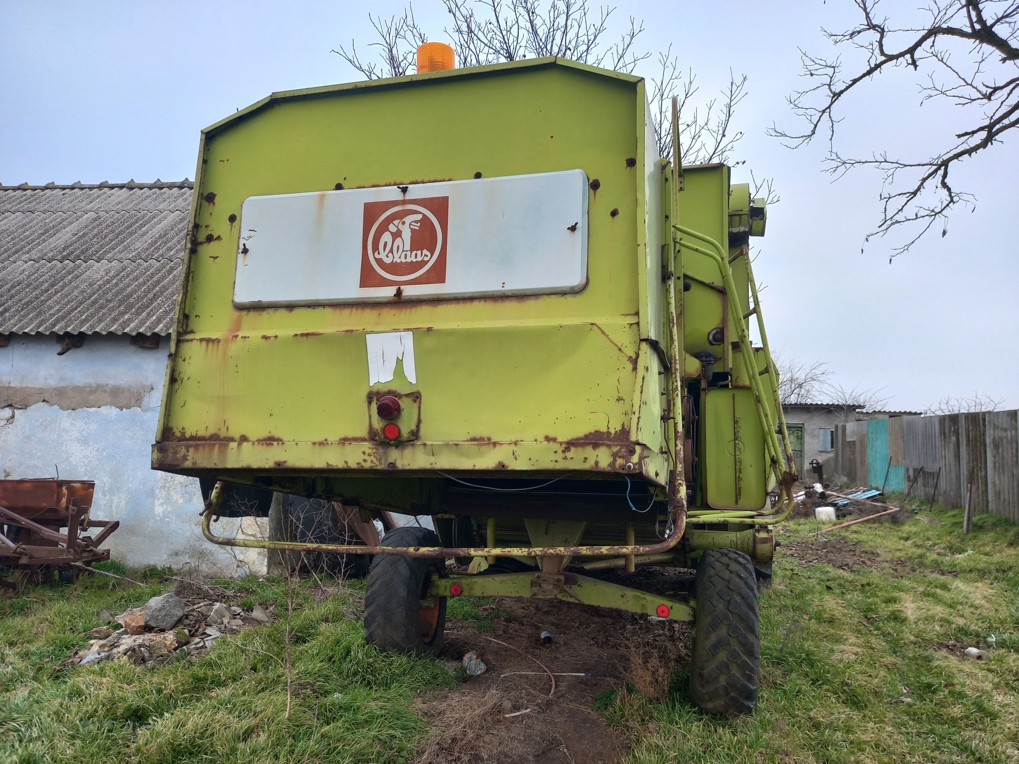 Запчастини Комбайн клаас доминатор 105