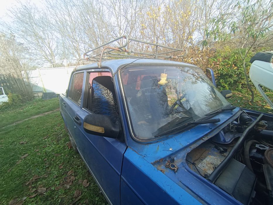 Розбираю ваз 2107 є капот двері багажник та багато інших запчастин