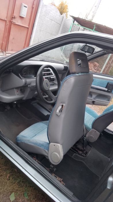 Автомобиль Fiat cinquecento