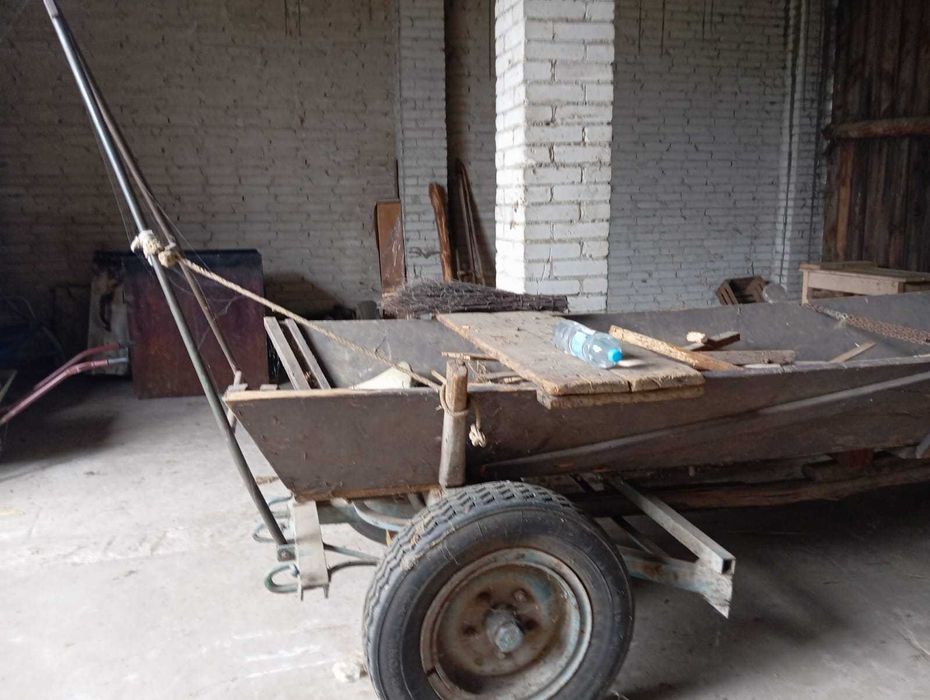 Sprzedam wóz na gumowych kołach