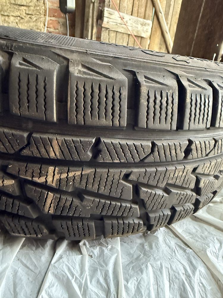 Opony z felgami zimowe 195/65r15 stan bdb