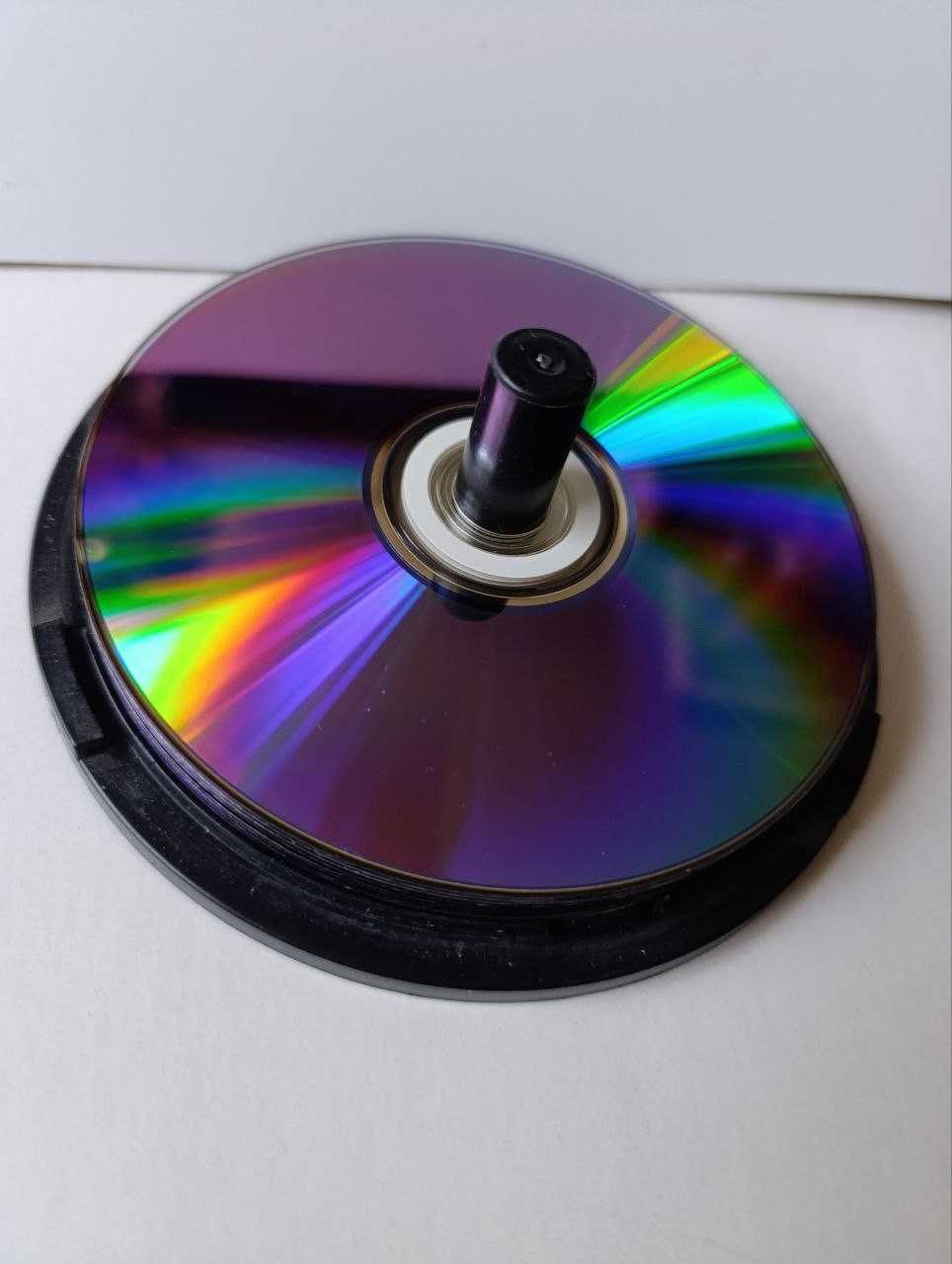 Продам  DVD диски, новые болванки.