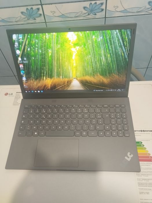 Dell 4К Экран IPS OLED 4 Ядерный Процессор SSD1000 ГБ Батарея 15 Часов