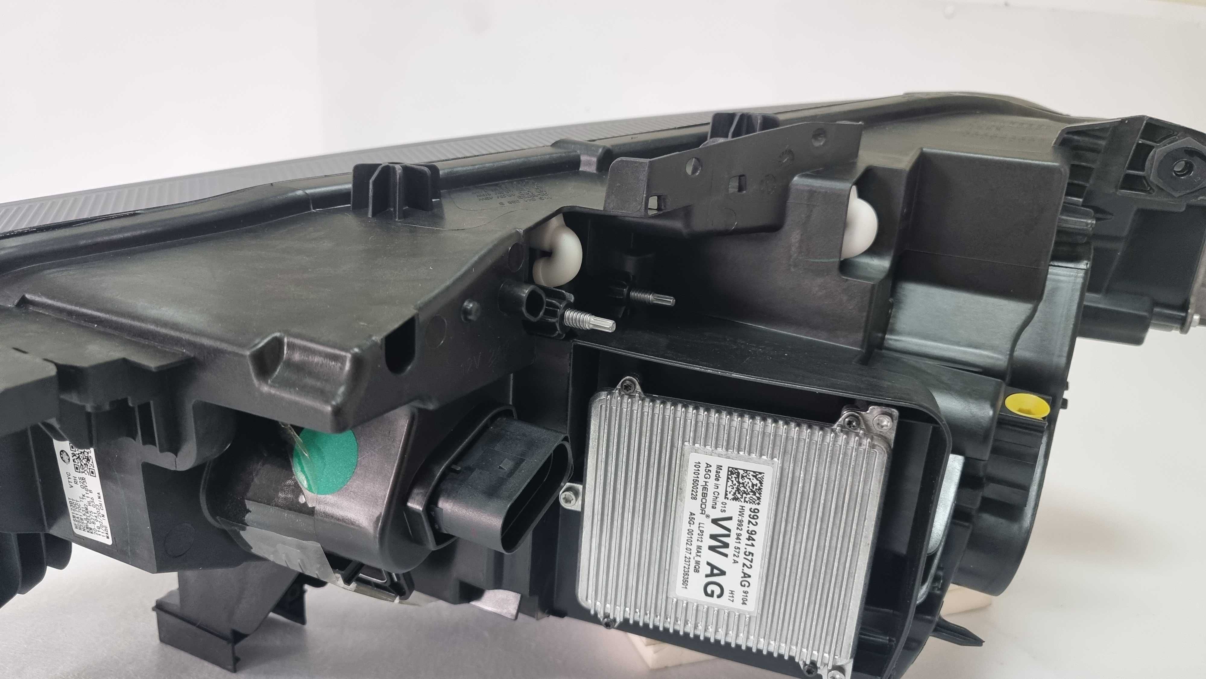 Светодиодная фара с матричным модулем ID4  11G 941 035 Кітай нова
11G