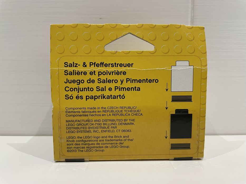 Dispensadores de sal e pimenta LEGO NOVOS