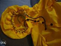 Roupa de pet com capucho