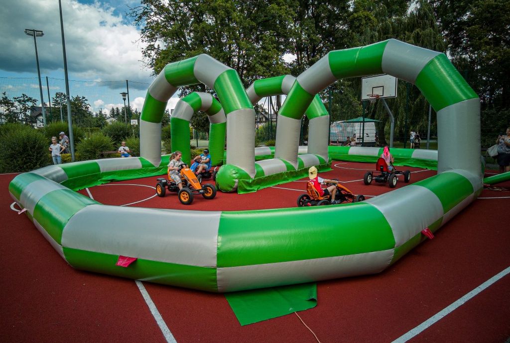 Zjeżdżalnia/dmuchańce/ścianka/gokarty/minigolf/dart
