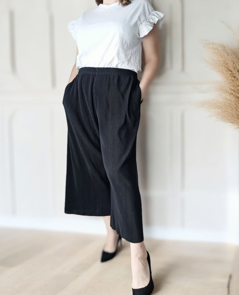 Spodnie uniqlo czarne kuloty prążek prążkowane 7/8 na gumce plus size