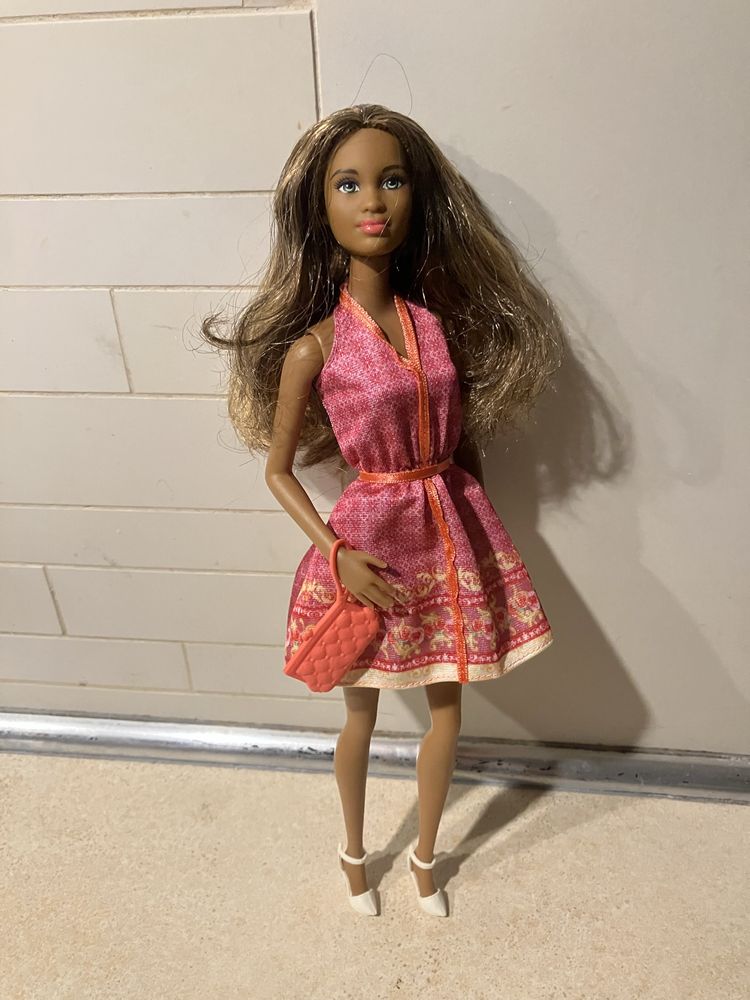 Barbie Fashionistas CJV75