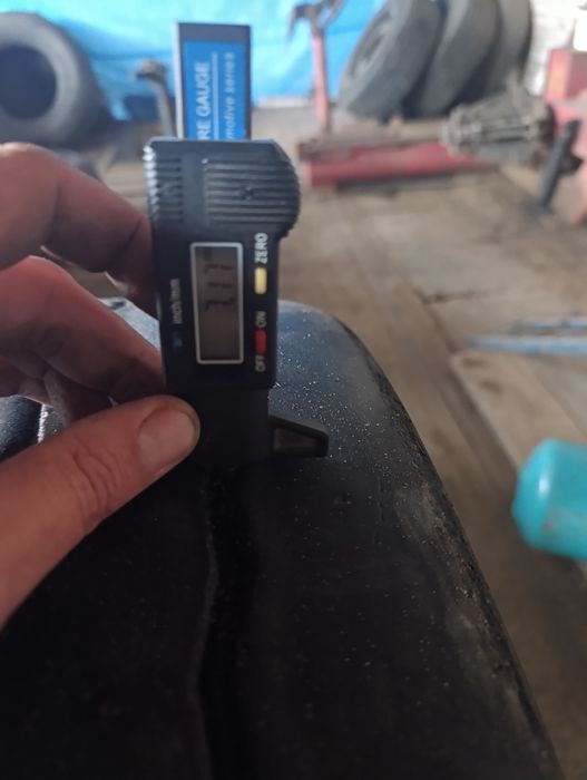 Пара шин Michelin 385/65r22.5