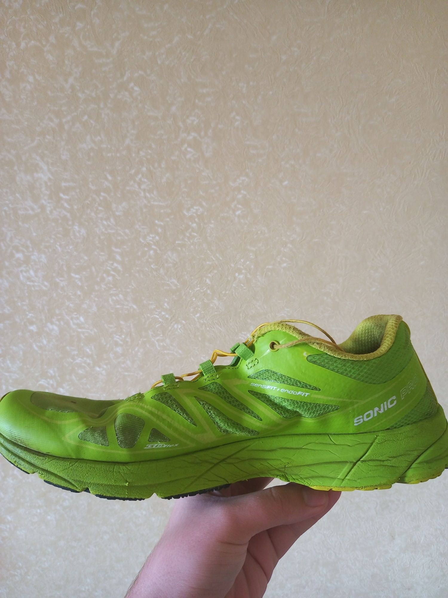 Продаю кросівки Salomon