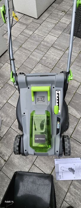 Kosiarka akumulatorowa Lux-Tools 2x20V szer.43cm, ładowarka, baterie